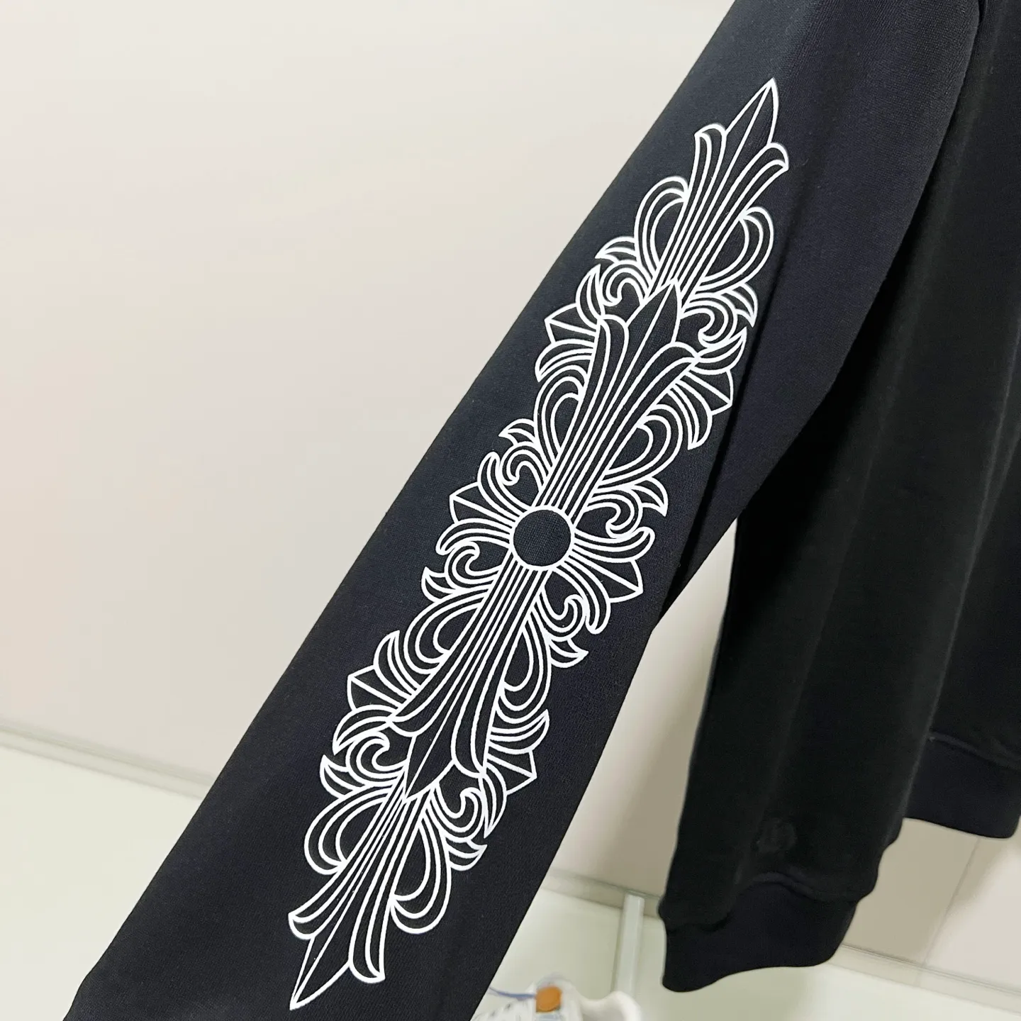 🅿️250 chrome hearts/Chrome Hearts 420g pure cotton round neck sweatshirt, front and rear sleeves, horseshoe Sanskrit letters LOGO embroidery🪡 logo, official synchronization, 1:1 original mold opening, fashionable personality, versatile trend, pure original quality, original washed fabric, tag, collar label, washed wheat, three complete labels, color: black, white. Size: XS-L
